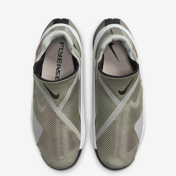 Nike Go FlyEase Light Army M 7.5/ W 9 🌟NEW🌟 - Picture 7 of 8